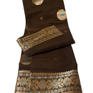 Introducing our exquisite Full Zari Parrot Pattern Paithani Dupatta!new